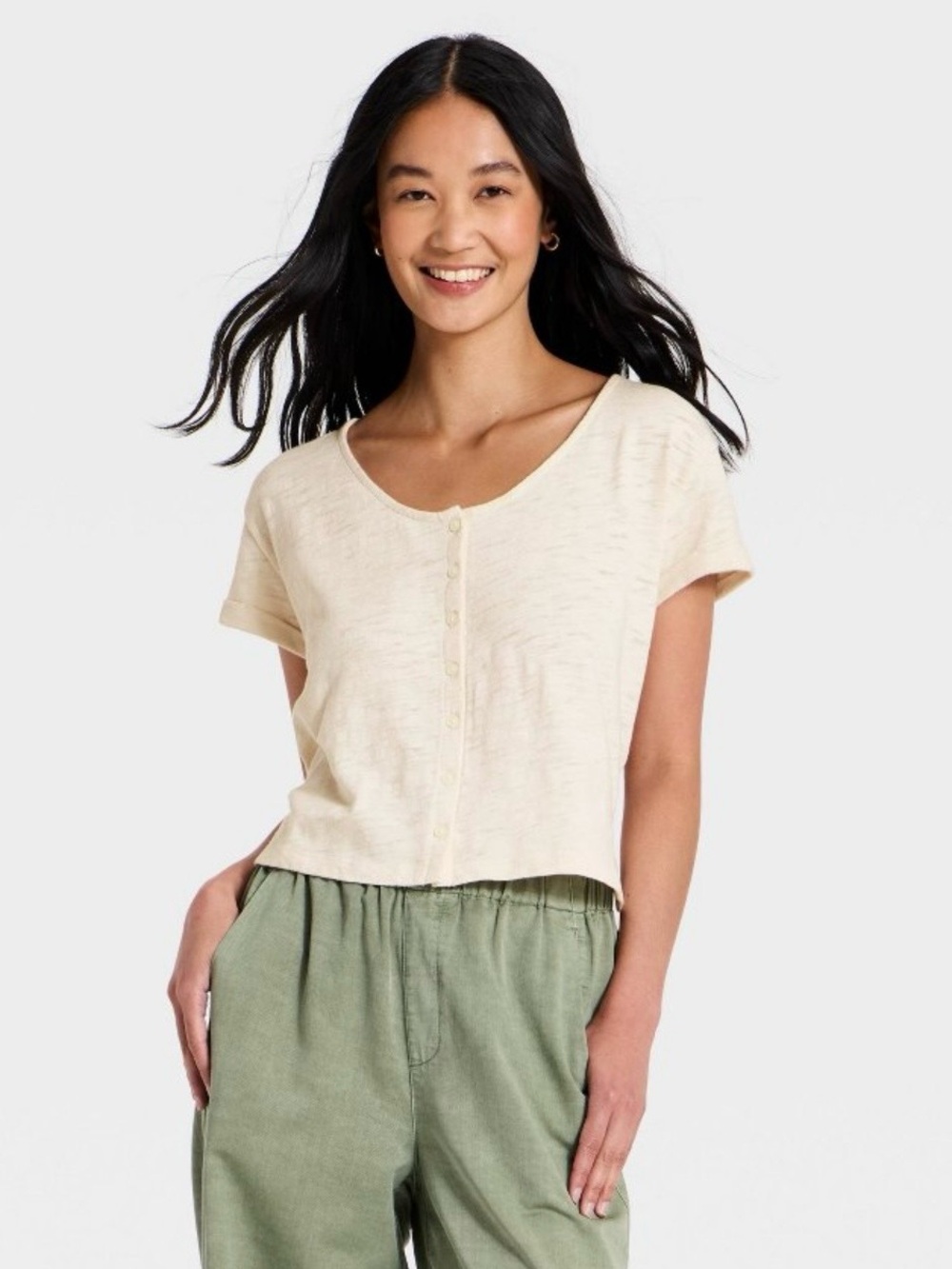 Universal Thread Women's Short Sleeve Button-Front Scoop Neck T-Shirt (NWT)